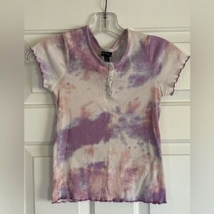 Girls tie-dye fitted shirt, size 10/12